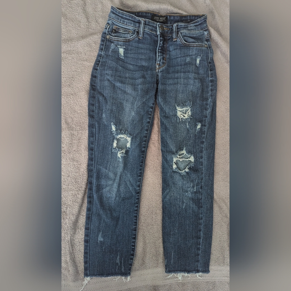 Women's Judy Blue Jeans Distressed Boyfriend Fit Mid wash Cutoff size 0/24